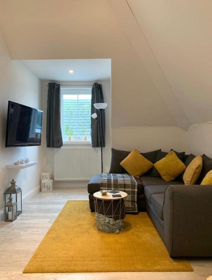 Romantic Hideaway, Seconds Away From Perran Apartment