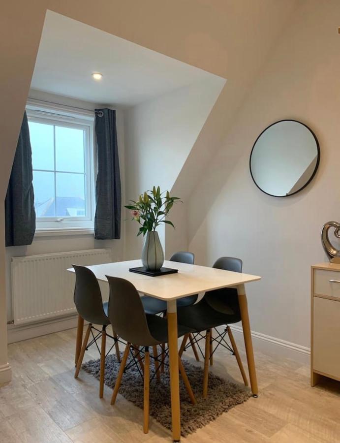 Romantic Hideaway, Seconds Away From Perran Apartment *